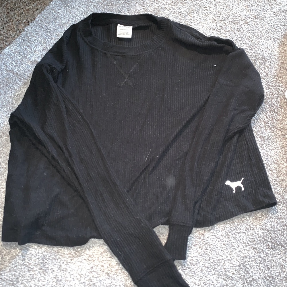 size xs victoria secret cropped sweater. the weird white spot is a glare